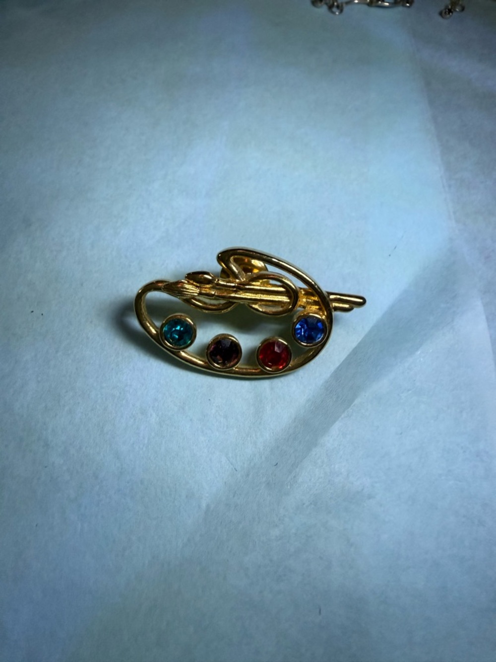 Gold Tone Artist Palette Brooch with Multicolor Stones pin